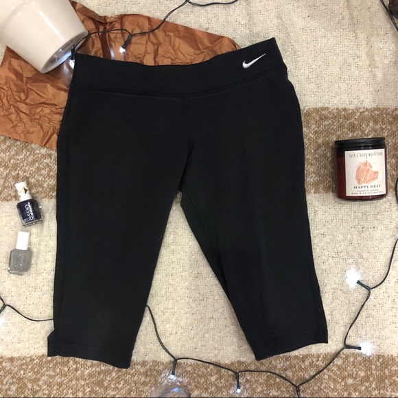 🖤Nike Dri-Fit Knee-Length Leggings🖤 - Picture 2 of 3